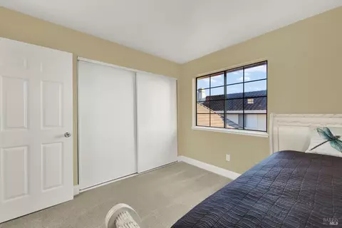 Bedroom - 573 Britannia Dr, Vallejo, CA 94591 photo 5 of 8