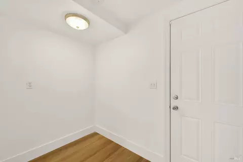 Entry Way - 573 Britannia Dr, Vallejo, CA 94591 photo 6 of 7