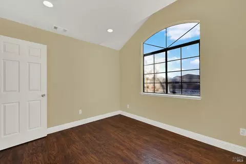 Bedroom - 573 Britannia Dr, Vallejo, CA 94591 photo 8 of 8