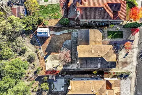 View/Area - 573 Britannia Dr, Vallejo, CA 94591 photo 6 of 11
