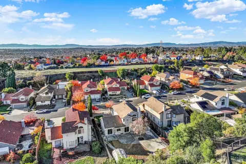 View/Area - 573 Britannia Dr, Vallejo, CA 94591 photo 3 of 11