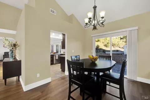 Dining - 573 Britannia Dr, Vallejo, CA 94591 photo 3 of 3