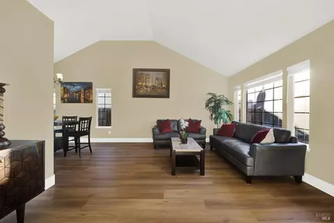 Living - 573 Britannia Dr, Vallejo, CA 94591 photo 2 of 6