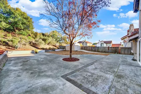 Exterior - 573 Britannia Dr, Vallejo, CA 94591 photo 15 of 25
