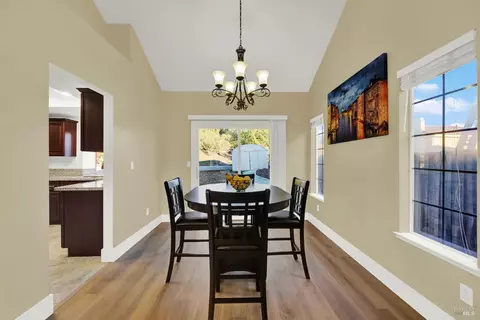 Dining - 573 Britannia Dr, Vallejo, CA 94591 photo 2 of 3
