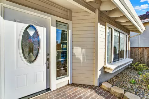 Entry Way - 573 Britannia Dr, Vallejo, CA 94591 photo 7 of 7