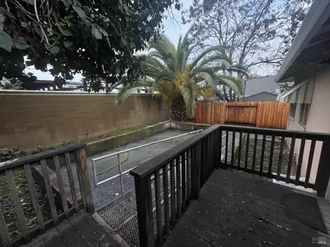 140 S 2nd St, Dixon, CA 95620 photo 4