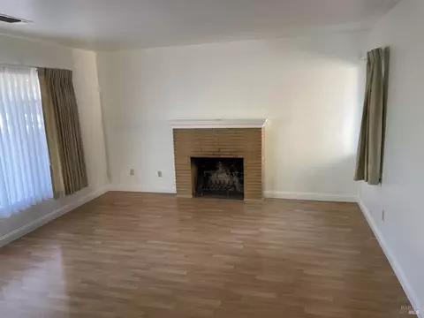 140 S 2nd St, Dixon, CA 95620 photo 5