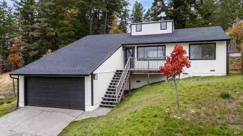 1620 Harrah Dr, Willits, CA 95490