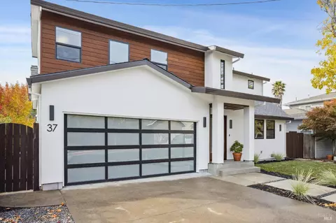 37 El Camino Dr, Corte Madera, CA 94925