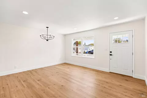5 Cornwall Ave, Napa, CA 94558 photo 2