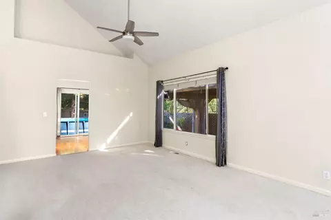 1027 Elsbree Ln, Windsor, CA 95492 photo 6