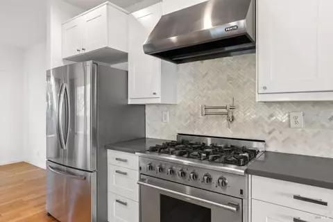 1027 Elsbree Ln, Windsor, CA 95492 photo 9