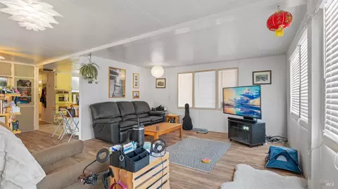77 Heliotrope St, Vallejo, CA 94589 photo 6