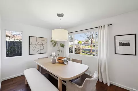 801 Capitola Dr, Napa, CA 94559 photo 9