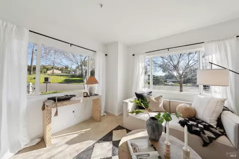 801 Capitola Dr, Napa, CA 94559 photo 3