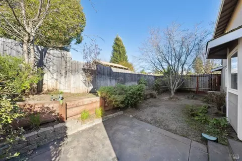 801 Capitola Dr, Napa, CA 94559 photo 21