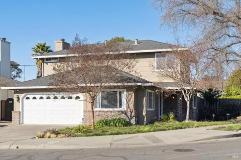 801 Capitola Dr, Napa, CA 94559 photo 2