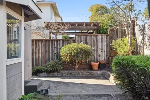 801 Capitola Dr, Napa, CA 94559 photo 20