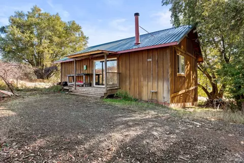 38340 Pine Mountain Rd, Hopland, CA 95449