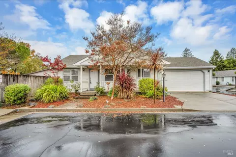 1755 Eardley Ave, Santa Rosa, CA 95401