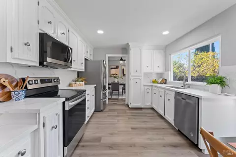 3003 Redwood Dr, Fairfield, CA 94533 photo 13