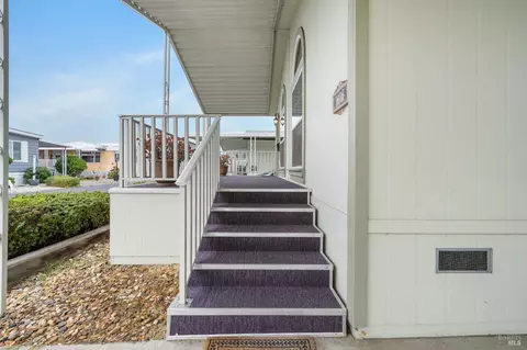 300 E H St #76, Benicia, CA 94510 photo 32
