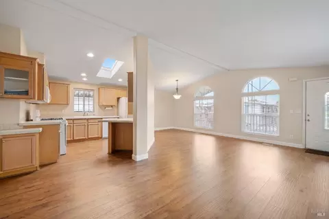 300 E H St #76, Benicia, CA 94510 photo 3