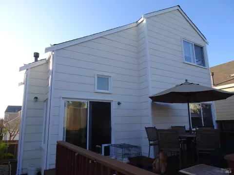 310 Jade Cir, Vallejo, CA 94590 photo 15