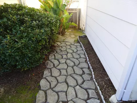 310 Jade Cir, Vallejo, CA 94590 photo 19