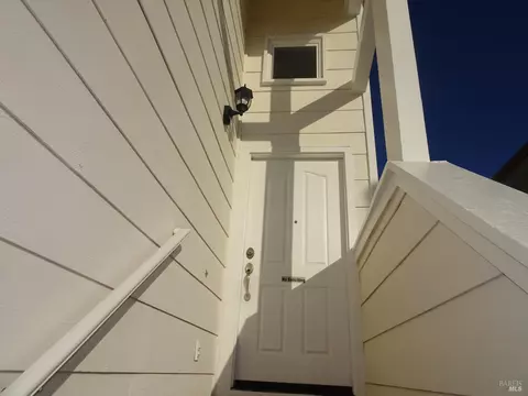 310 Jade Cir, Vallejo, CA 94590 photo 14