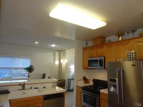 310 Jade Cir, Vallejo, CA 94590 photo 31