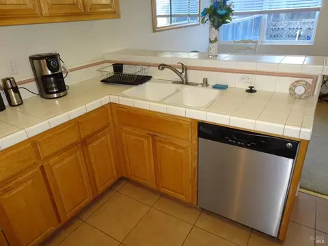 310 Jade Cir, Vallejo, CA 94590 photo 32