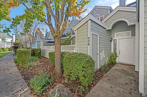 539 Torrey Pine Ln, Santa Rosa, CA 95407