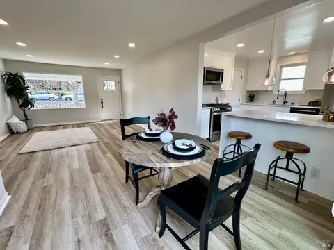 414 Annette Ave, Vallejo, CA 94591 photo 2