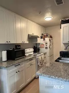 1477 Guerneville Rd, Santa Rosa, CA 95403