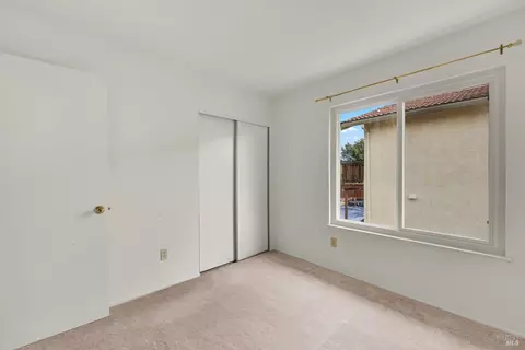 Bedroom - 206 Glenview Cir, Vallejo, CA 94591 photo 13 of 14
