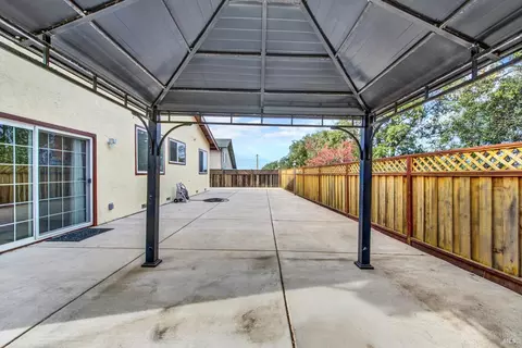 Exterior - 206 Glenview Cir, Vallejo, CA 94591 photo 8 of 13
