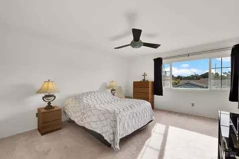 Bedroom - 206 Glenview Cir, Vallejo, CA 94591 photo 3 of 14