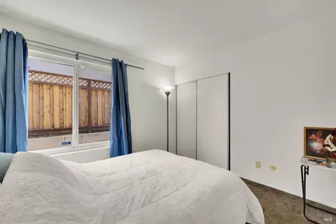 Bedroom - 206 Glenview Cir, Vallejo, CA 94591 photo 1 of 14