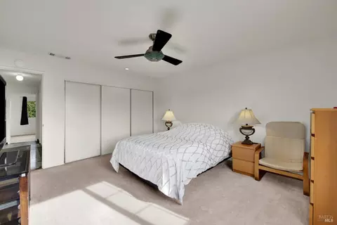 Bedroom - 206 Glenview Cir, Vallejo, CA 94591 photo 5 of 14