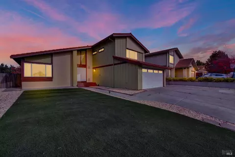 Exterior - 206 Glenview Cir, Vallejo, CA 94591 photo 12 of 13
