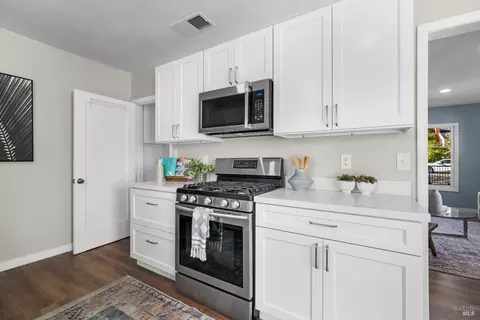 184 Edgemont Ave, Vallejo, CA 94590 photo 12