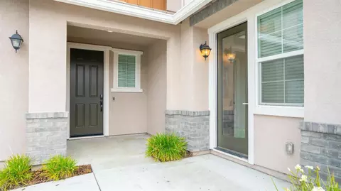 766 Hydrangea Dr, Vacaville, CA 95687 photo 6