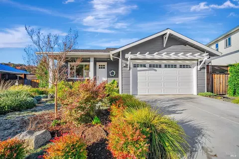 3635 Aaron Dr, Santa Rosa, CA 95404