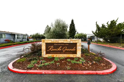 2 Circulo Grande St, Rohnert Park, CA 94928