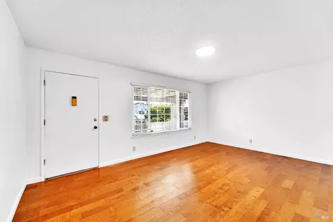 309 Echo Summit Rd, Vallejo, CA 94589 photo 2