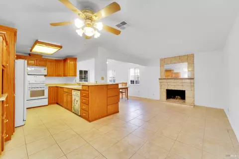 309 Echo Summit Rd, Vallejo, CA 94589 photo 3
