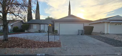 189 Olympic Cir, Vacaville, CA 95687
