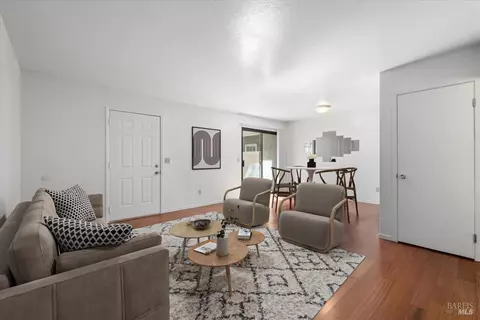 2143 W Steele Ln, Santa Rosa, CA 95403
